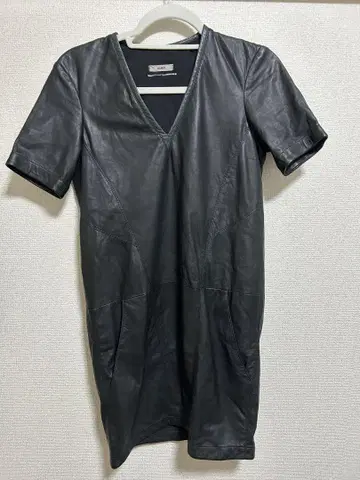 HELMUT 원피스 블랙 가죽