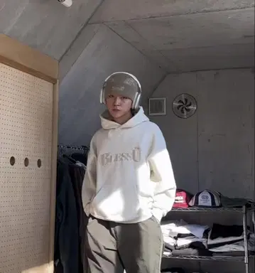 Bless U 후드티