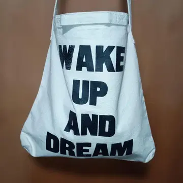 WAKE UP AND DREAM 토트백