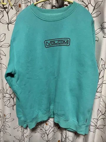 VOLCOM 터콰이즈 트레이닝복