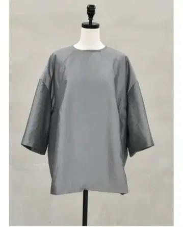 Lig. 그레이 puffer tops