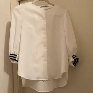 BORDERS at BALCONY 화이트 블라우스 36
