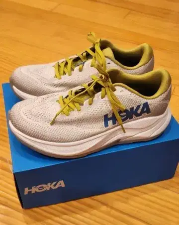 최종 가격 인하!! HOKA RINCON 4 27cm