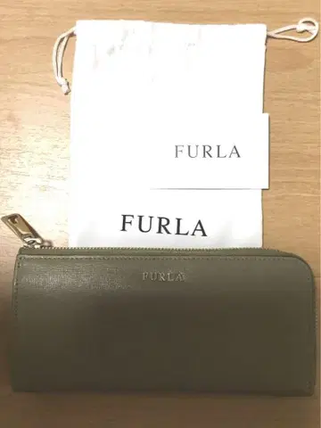 훌라 FURLA 장지갑 카키색