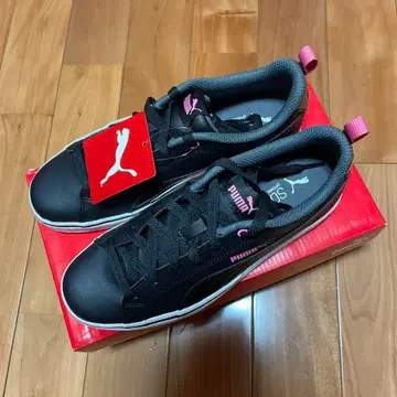 미사용 새상품 PUMA 블랙/핑크 스니커즈 24cm