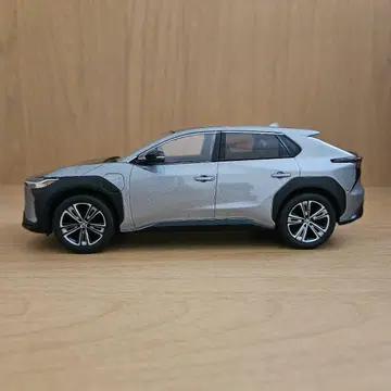 도요타 TOYOTA bZ4X 1/30 스케일 미니카 컬러 샘플