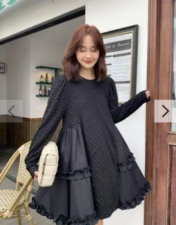 벌스데이 바쉬 와플 프릴 미니 드레스 블랙