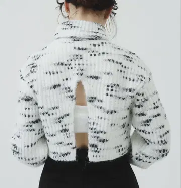 THE TOE BIARRITZ HIGHNECK KNIT
