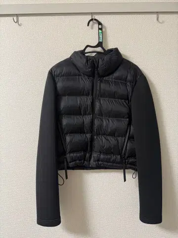 ZARA 블랙 숏 다운 자켓