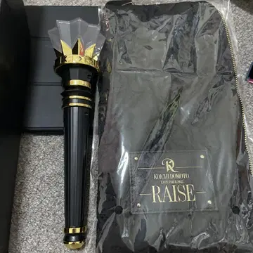 RAISE 응원봉 블랙 골드 왕관 디자인