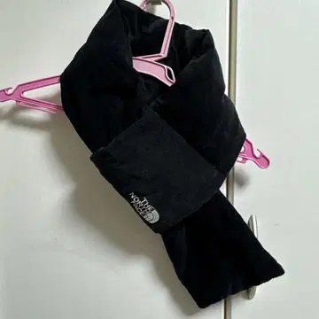THE NORTH FACE 블랙 코듀로이 머플러
