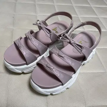 새상품 시마무라 라푼젤 샌들 통굽