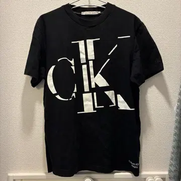 Calvin Klein Jeans 블랙 티셔츠