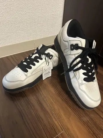 ZARA 스니커즈