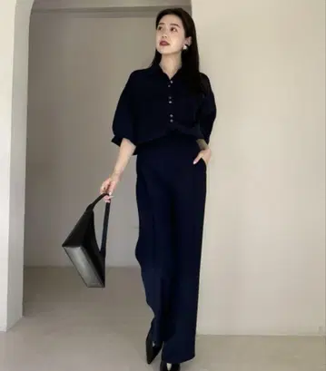 anuans 아뉴앙스 스탠드넥 볼륨 슬리브 블라우스 네이비