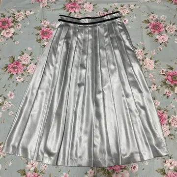 TO BE CHIC 플리츠 롱 스커트