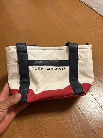 TOMMY HILFIGER 트리콜로르 핸드백