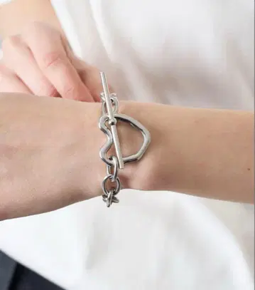 HEART CHAIN BRACELET / 하트 체인 팔찌