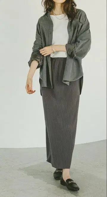 글로벌 워크 셀프컷 플리츠 내로우 스커트 REGULAR 새상품급