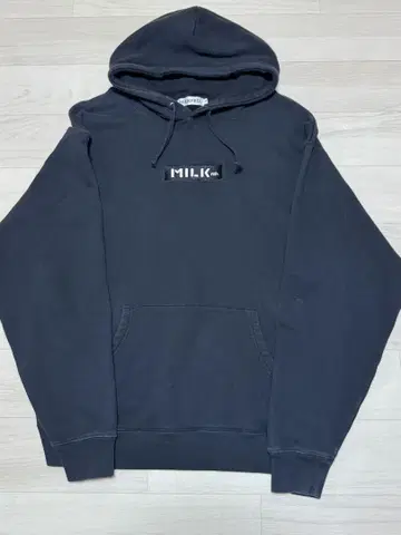 MILKFED. 블랙 후드 부착 후드티