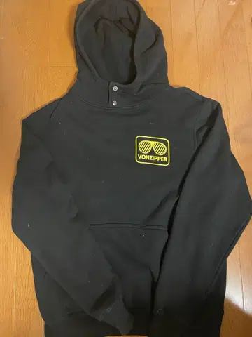 VONZIPPER 블랙 후드티
