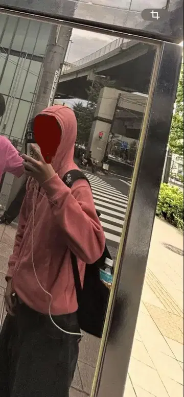 UNDER ARMOR 핑크 지퍼 후드티
