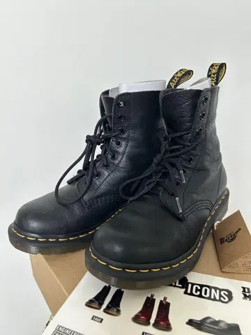 닥터마틴 8홀 파스칼 Dr. Martens PASCAL 23