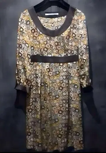 DIANE VON FURSTENBERG 새상품급 실크 원피스