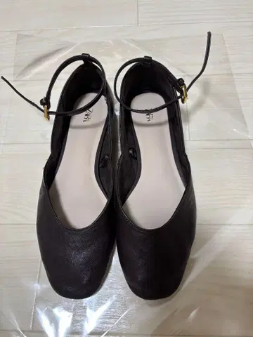 zara 램 가죽 밸리 슈즈