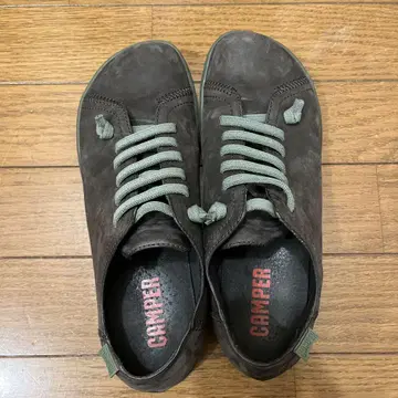 CAMPER 다크 브라운 스니커즈 39 사이즈