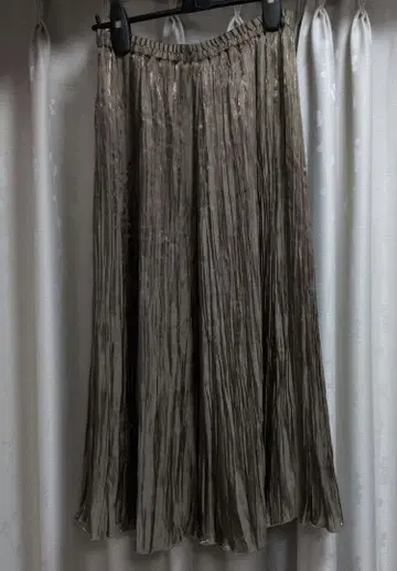 이타리야 카키 플리츠 스커트 사이즈 11