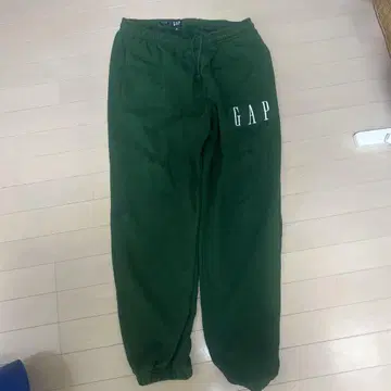 GAP 그린 조거 팬츠