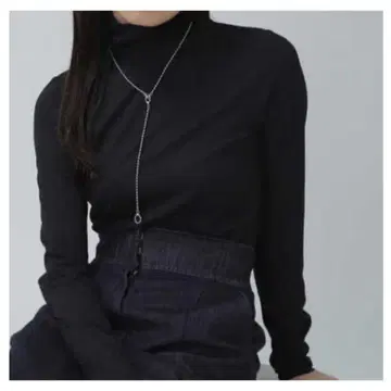 내추럴 뷰티 베이직 하이넥 시어 티셔츠 긴팔 블랙