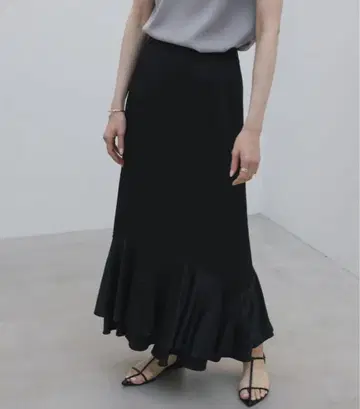 [ SIWEM ] PEONY HEM SKIRT
