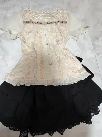 axes femme 프릴 블라우스 페어리 그런지 히메갸루