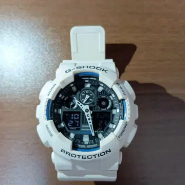 G-SHOCK GA-110 화이트 디지털 시계