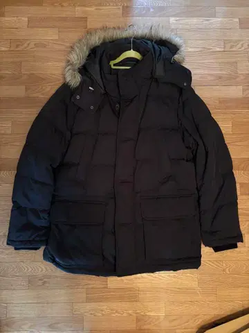 퍼 달린 블랙 다운 자켓 XL
