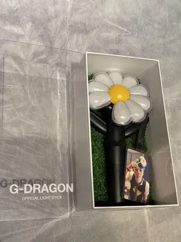 컨디션 최상 GDRAGON 지용 응원봉 Ubermensch