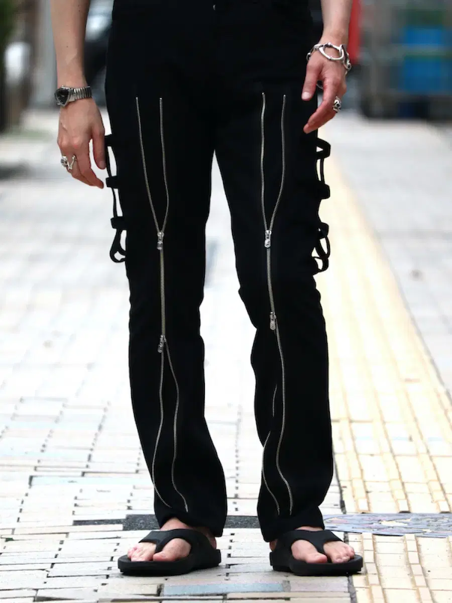 Takahiro Miyashita The Soloist Bondage Denim Black 52 size