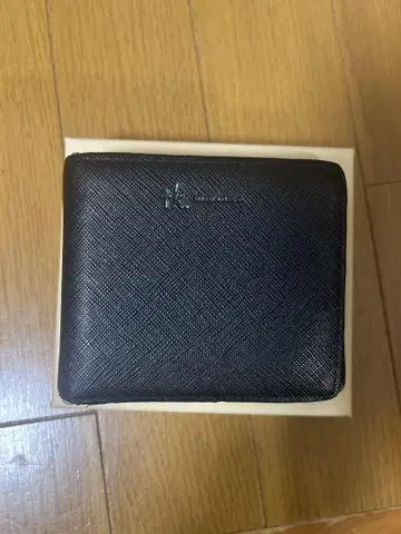 TAKEO KIKUCHI 블랙 이단 접이식 지갑
