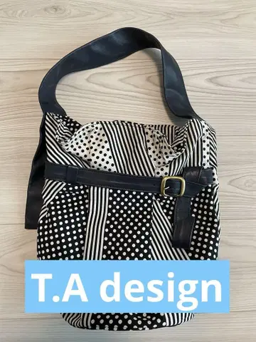 T.A design 스트라이프 도트 숄더백