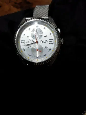 배터리 새상품 D&G 아날로그 손목시계 실버 메쉬 밴딩!!