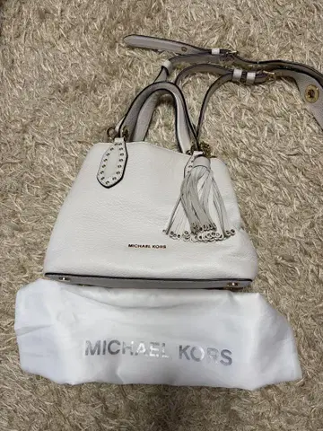 MICHAEL KORS 화이트 숄더백