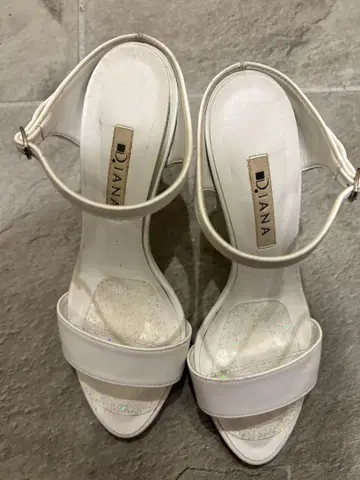 다이애나 화이트 하이힐