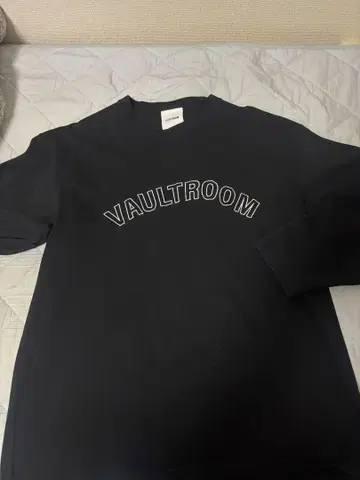 vaultroom LOGO 론T BLACK L