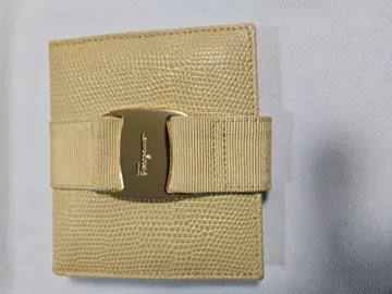 페라가모 이단 접이식 지갑