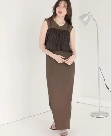 titivate 슬리브리스 니트 원피스 브라운