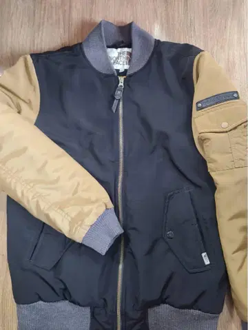 THE NORTH FACE Korea 봄버 자켓 블랙 베이지