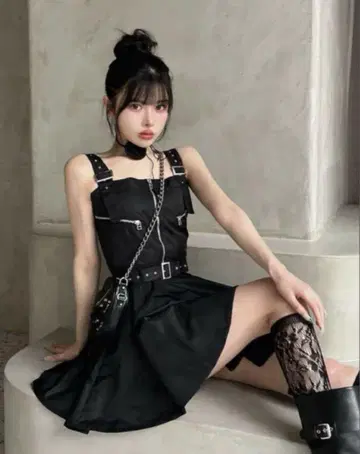 Darich 다리치 나일론 점퍼 미니 원피스 블랙
