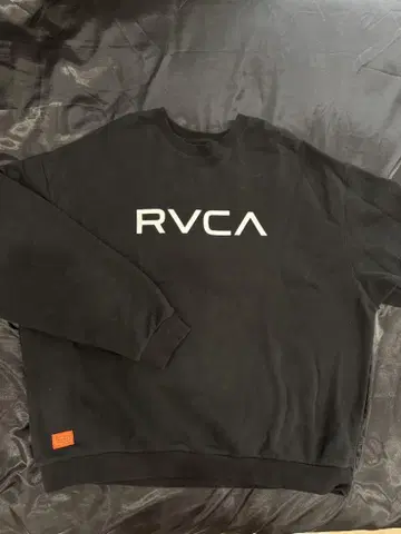 RVCA 트레이닝복